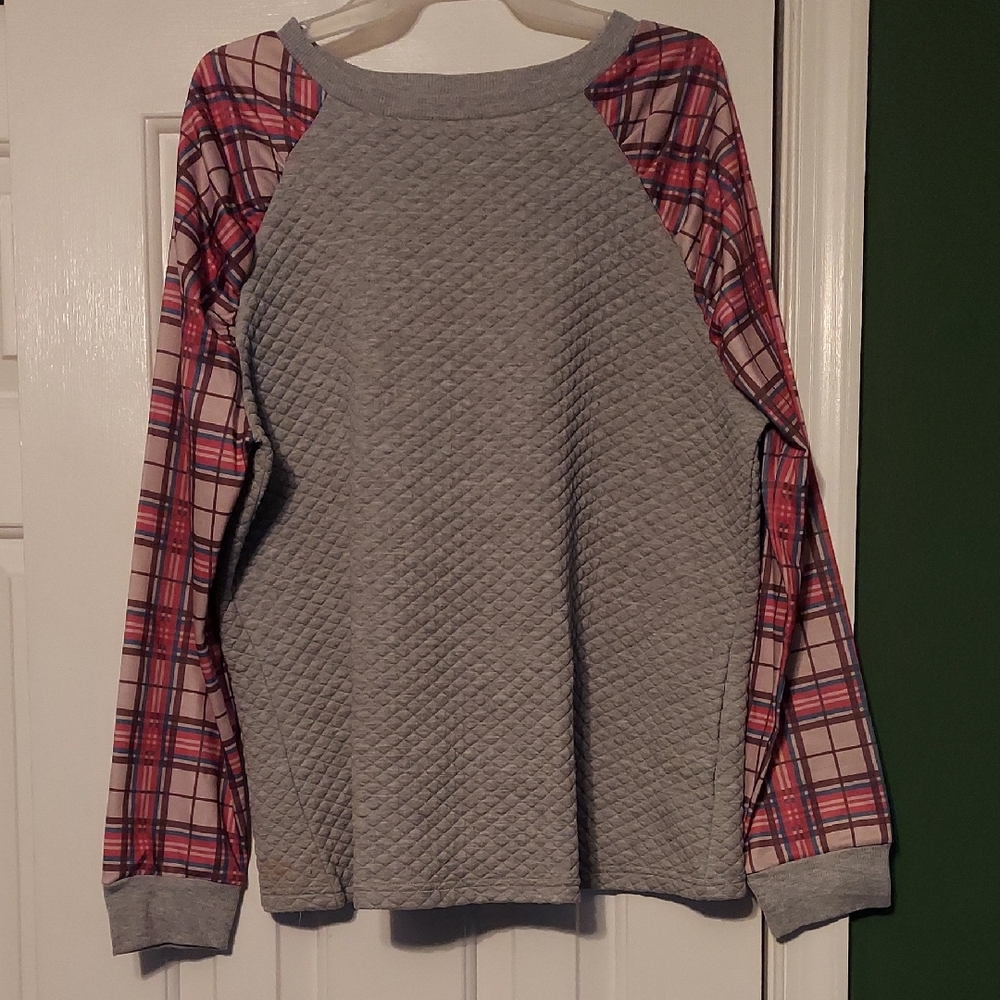 Plaid Sleeve Quilted Sweatshirt